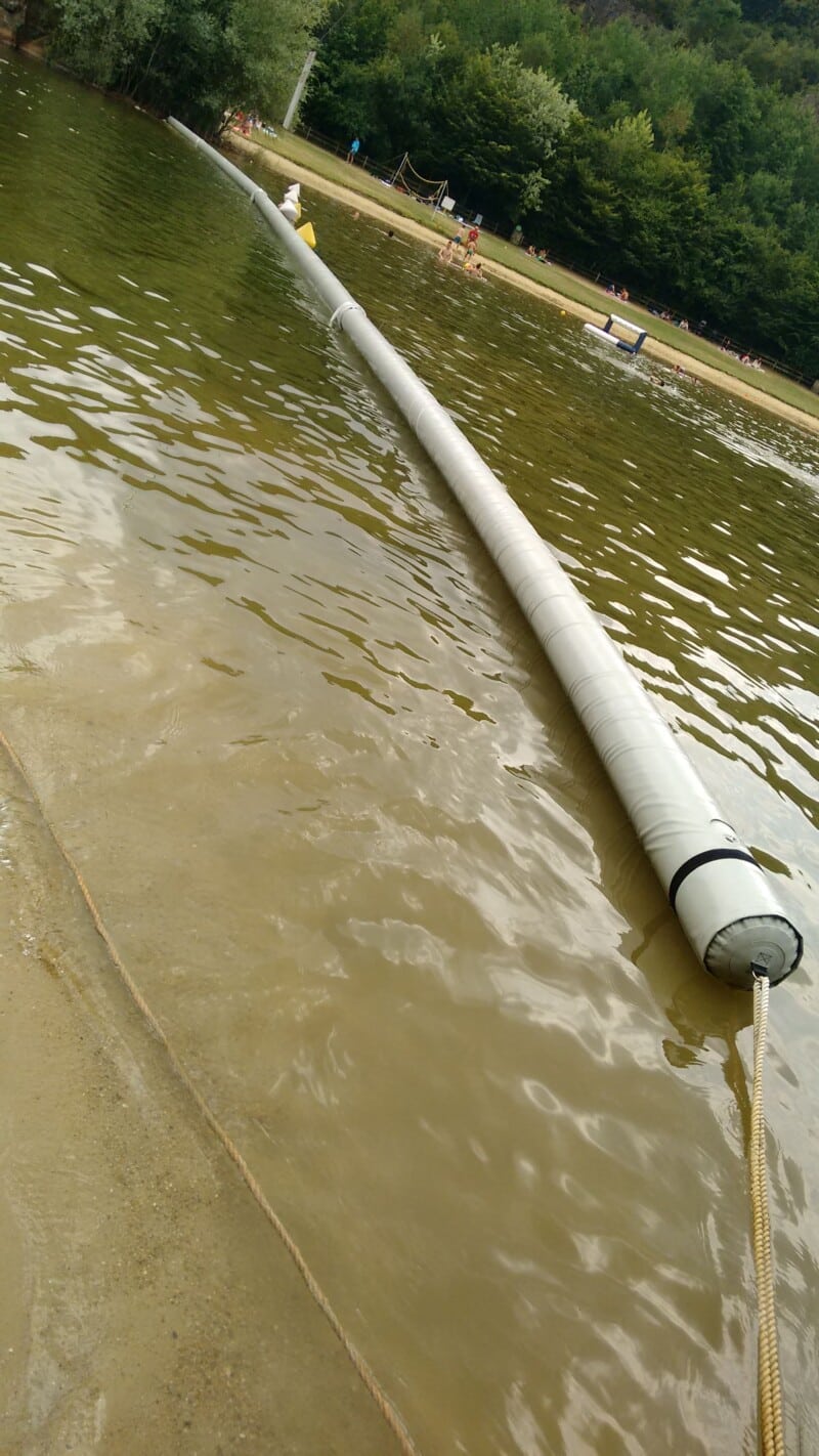 Barrage anti-pollution