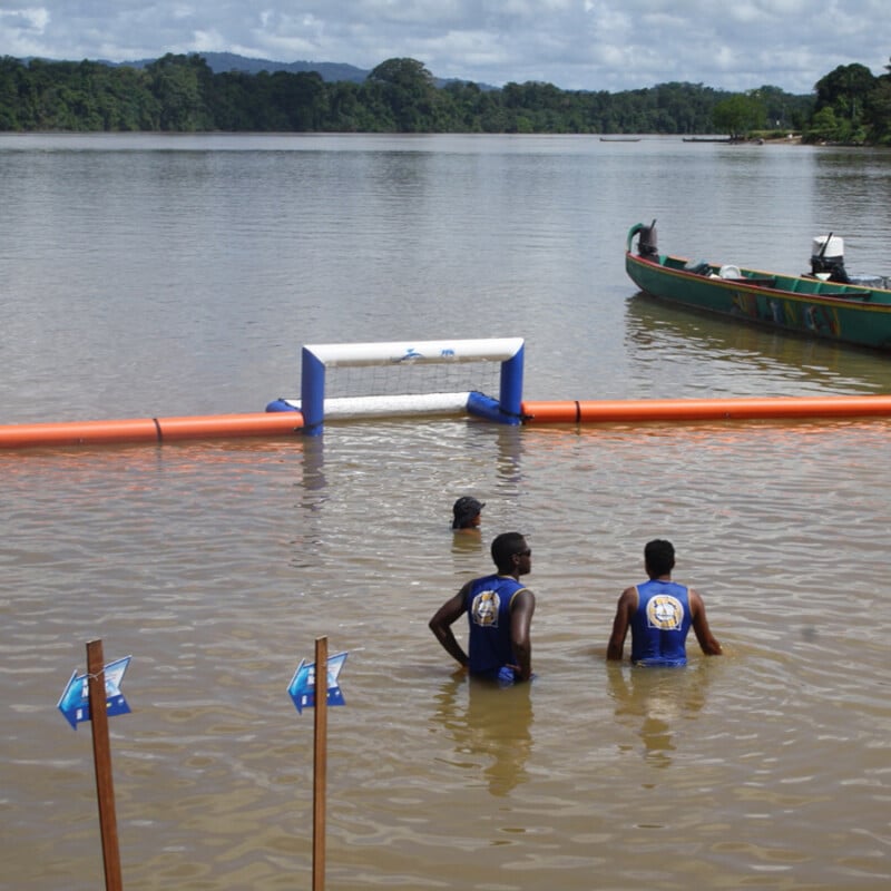 Terrain gonflable de natation / Water-polo