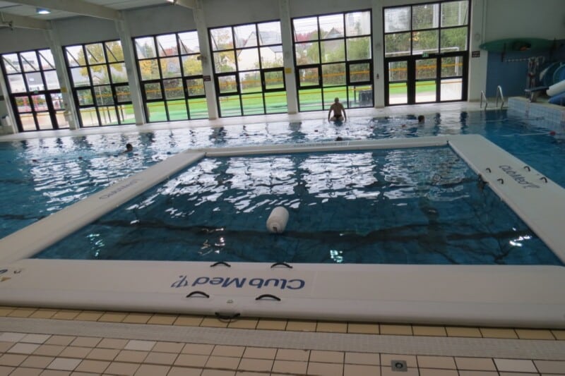 Parcours piscine gonflable