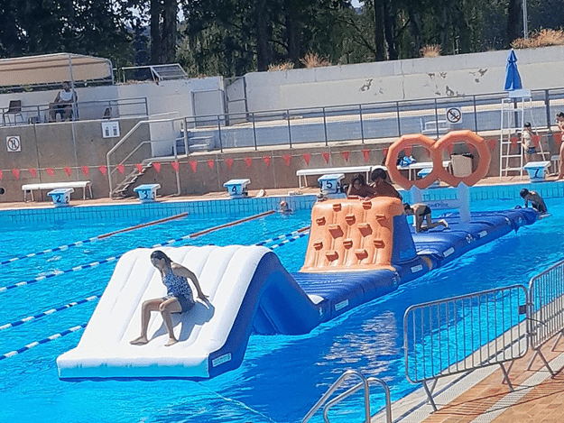 Parcours aquatique gonflable linéaire 16,90 m Parcours aquatique gonflable linéaire 16,90 m – Image 7