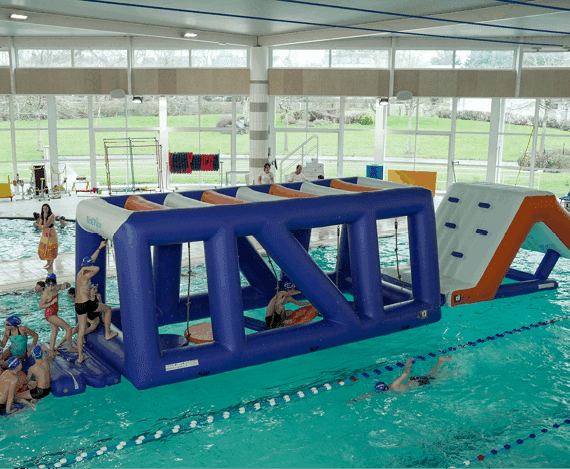 Pont de singe aquatique gonflable