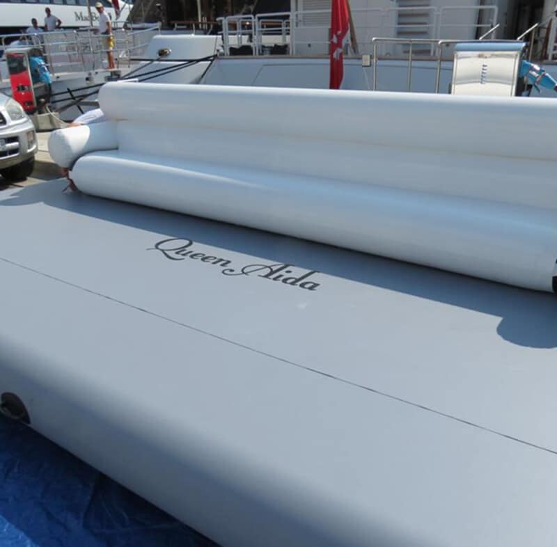 Ponton gonflable pour Yacht