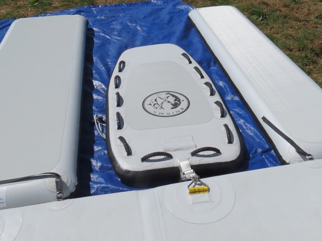 Planche de secours gonflable pour yacht