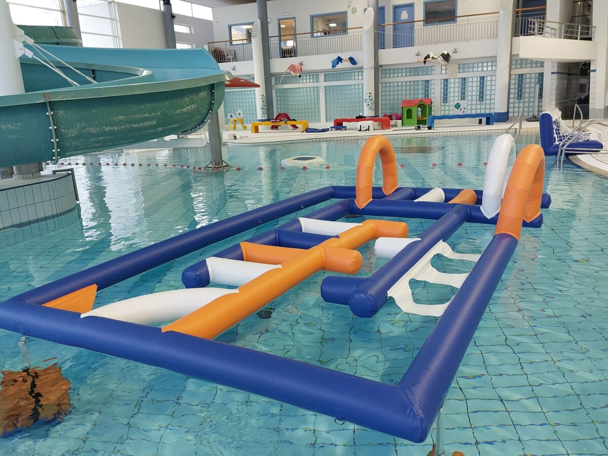 Parcours pédagogique gonflable pour l'apprentissage de la nage