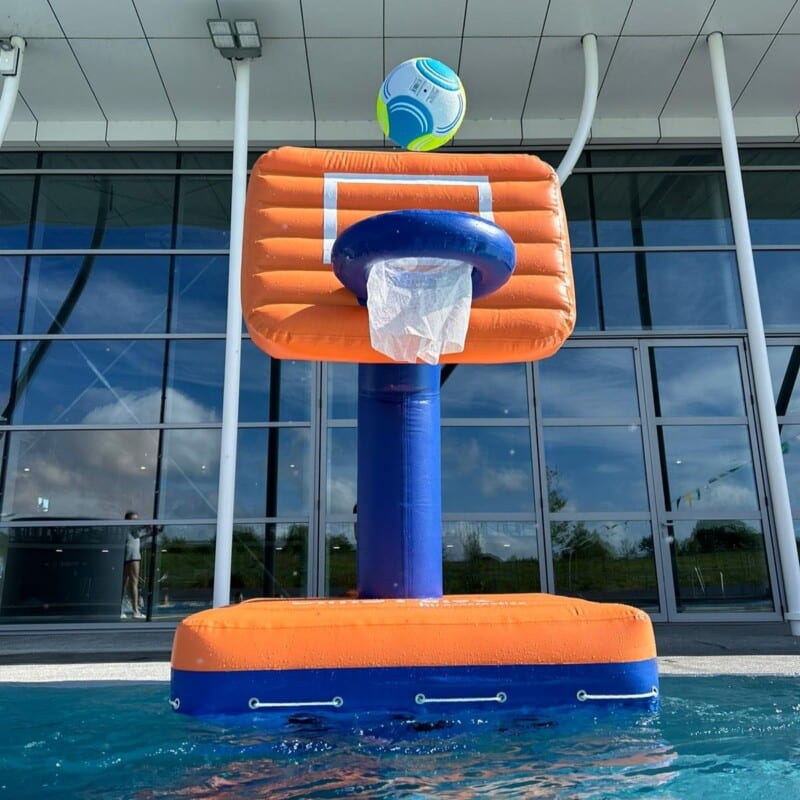 Panier de basket gonflable flottant pour jouer dans l'eau
