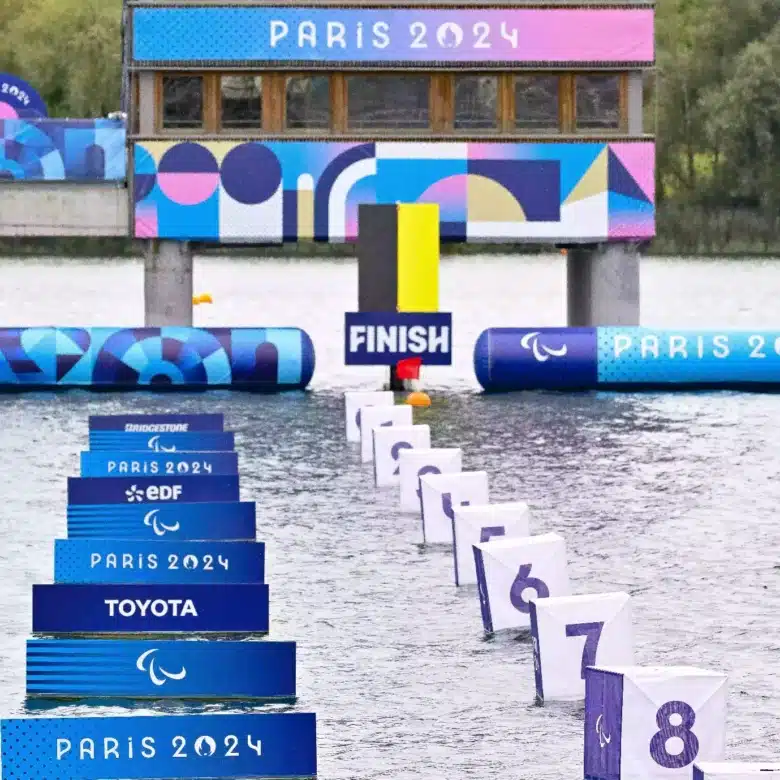 Flotteur gonflable "Look of the Game" Jeux Paris 2024 - courses d'aviron JO